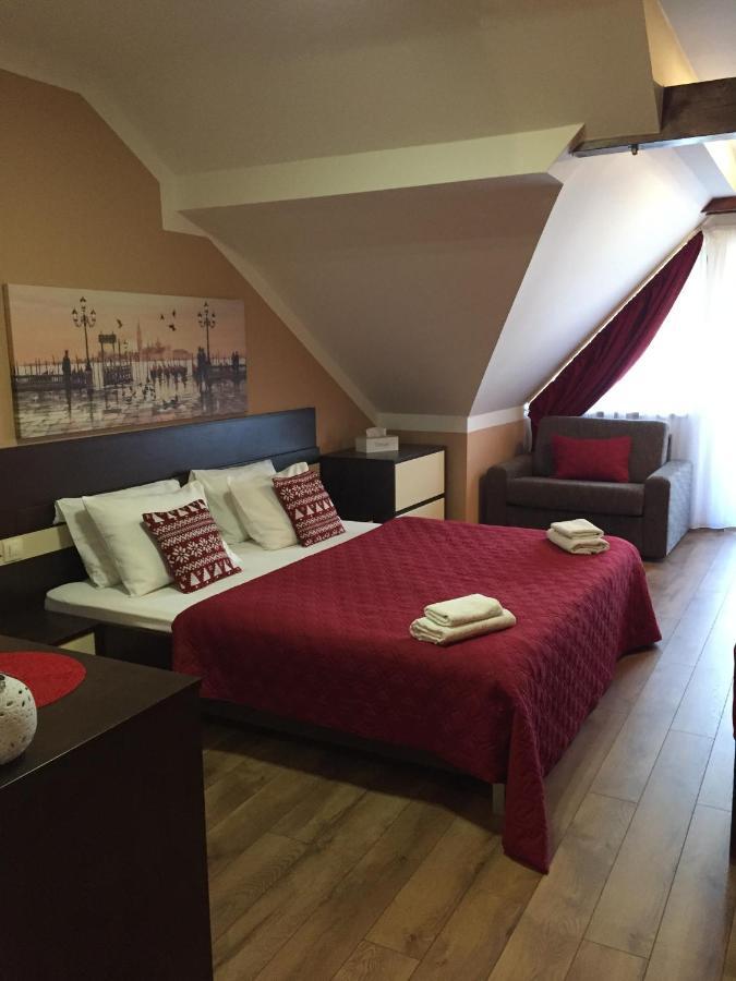 Apartman Besenova Luaran gambar