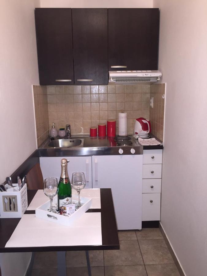 Apartman Besenova Luaran gambar